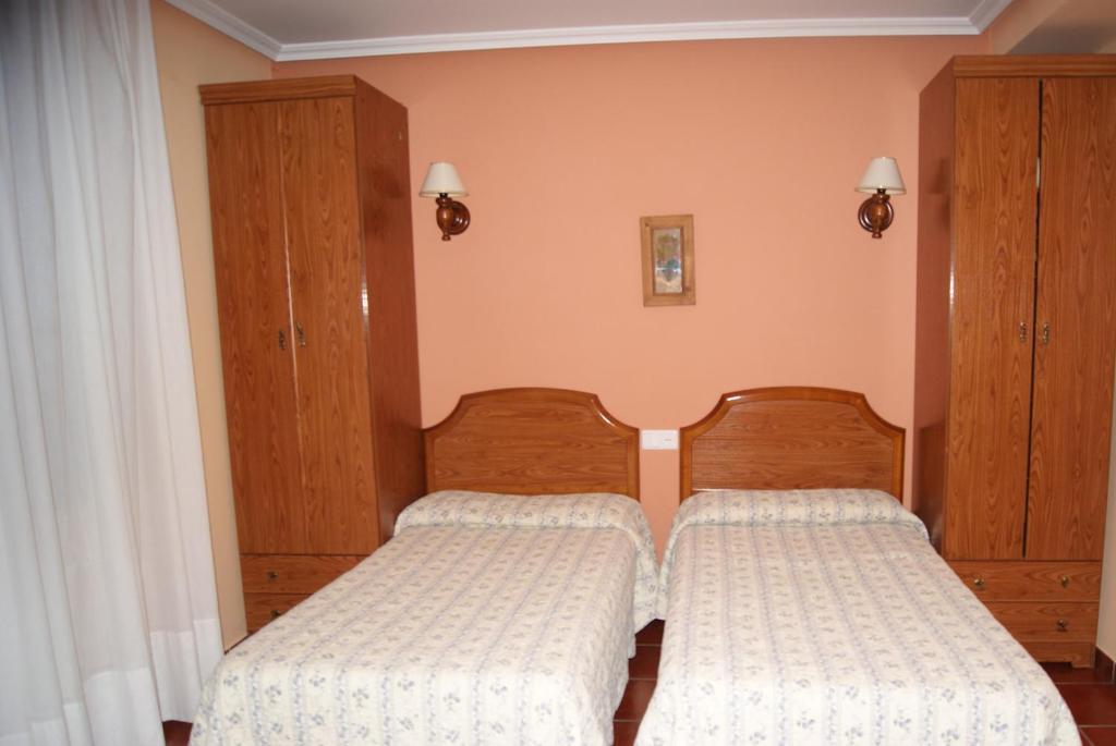 Hotel Garganta Del Cares Понсебос Стая снимка